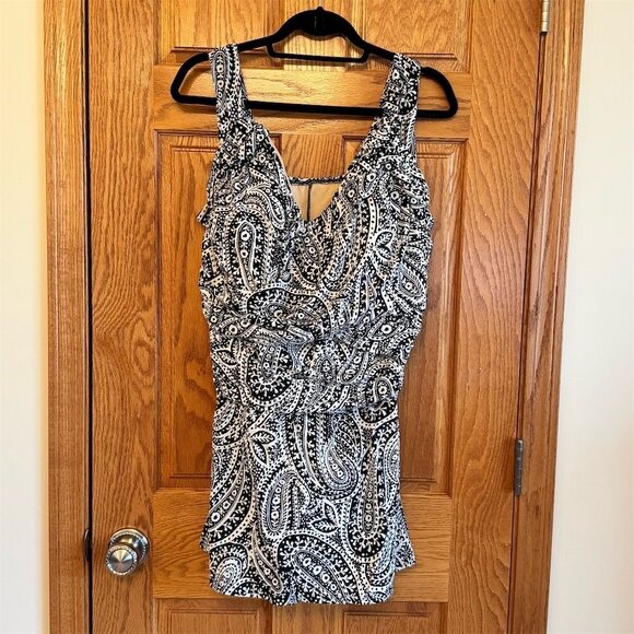 NWT Lands' End Women's Plus 24W 3X Black Paisley One Piece Swimsuit - Picture 1 of 9
